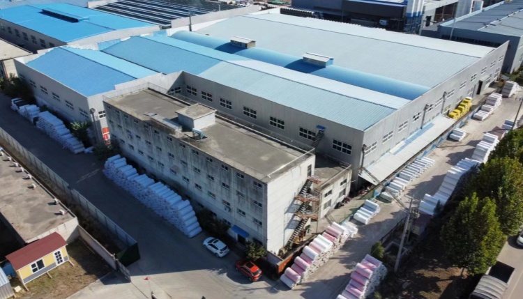 Linyi Jincang Plastic Products Co., Ltd. သည် နွေဦးပွဲတော်ပြီးနောက် လုပ်ငန်းများကို ပြန်လည်စတင်သည်။