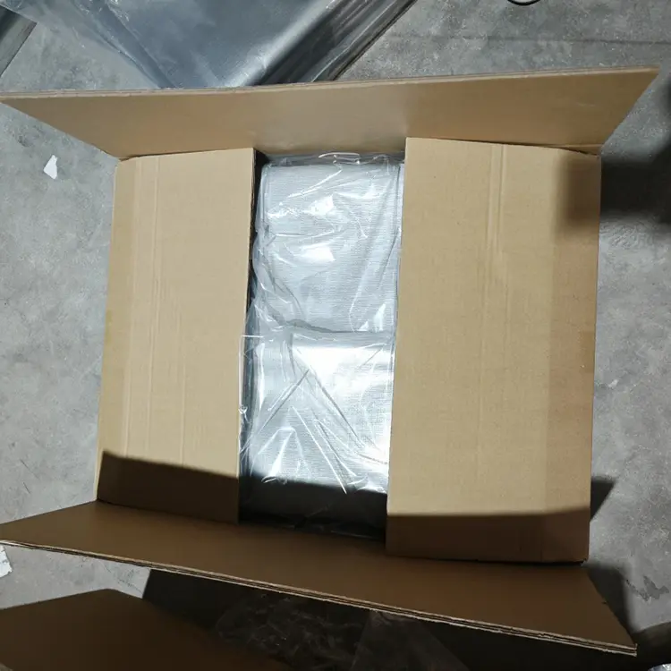 အနက်ရောင်ငွေ 240 ဗာဂျင်း Pe Tarpaulin